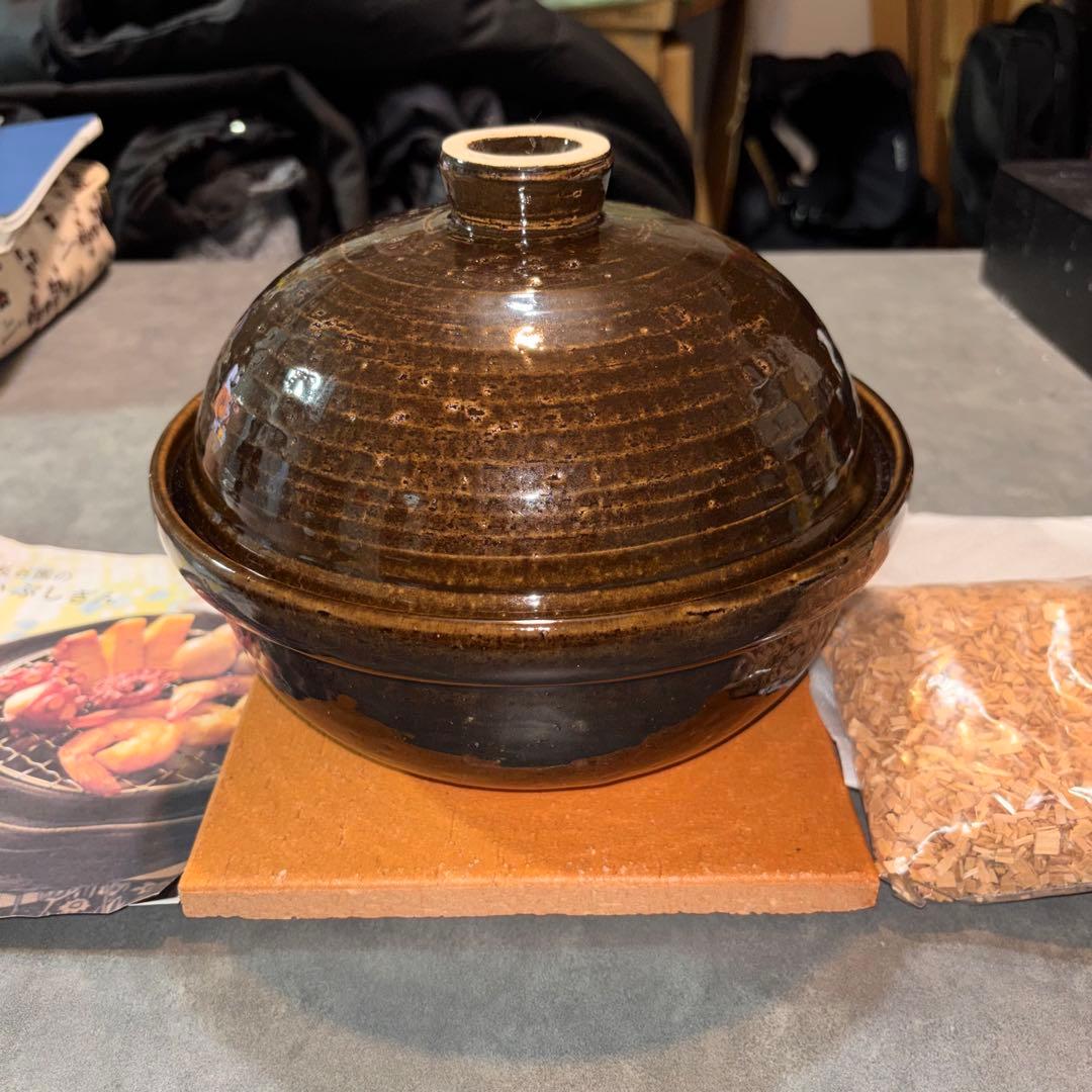 【新品・未使用品】長谷園 いぶしぎん 中サイズ 燻製器 兼 土鍋 かまどさん