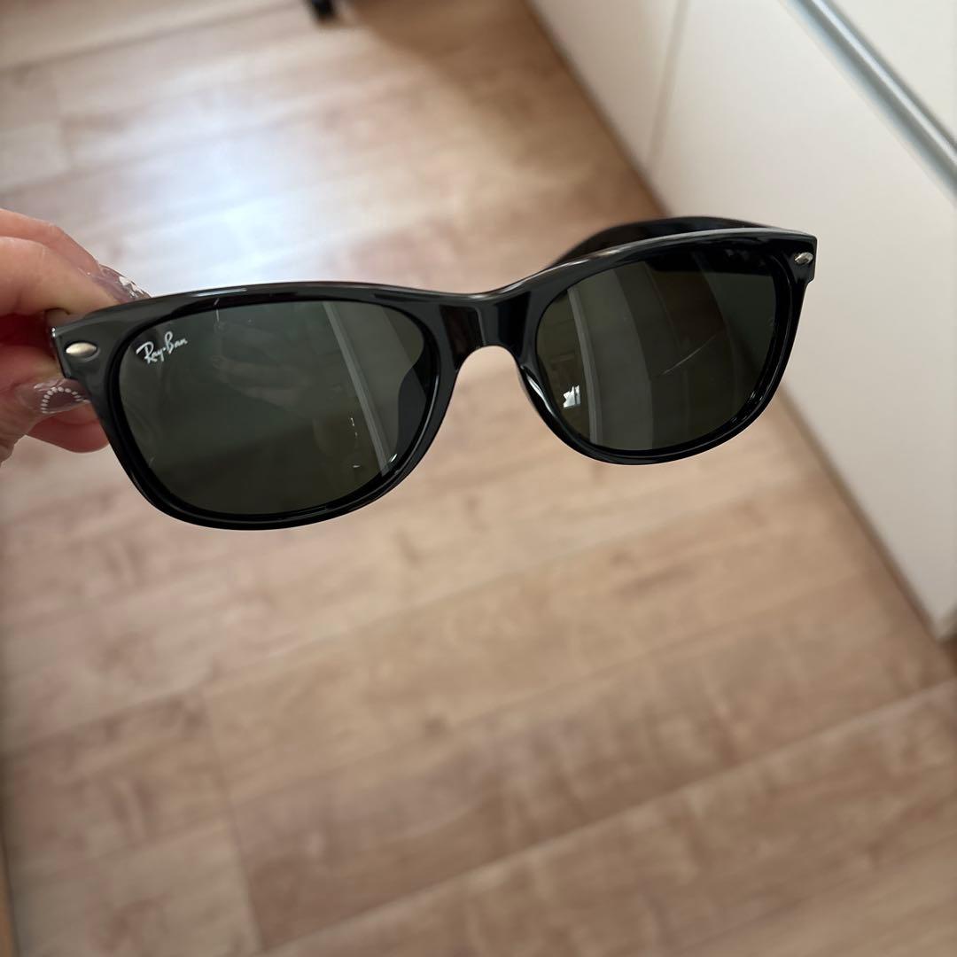 美品　レイバン サングラス RB2132-F NEW WAYFARER 901L