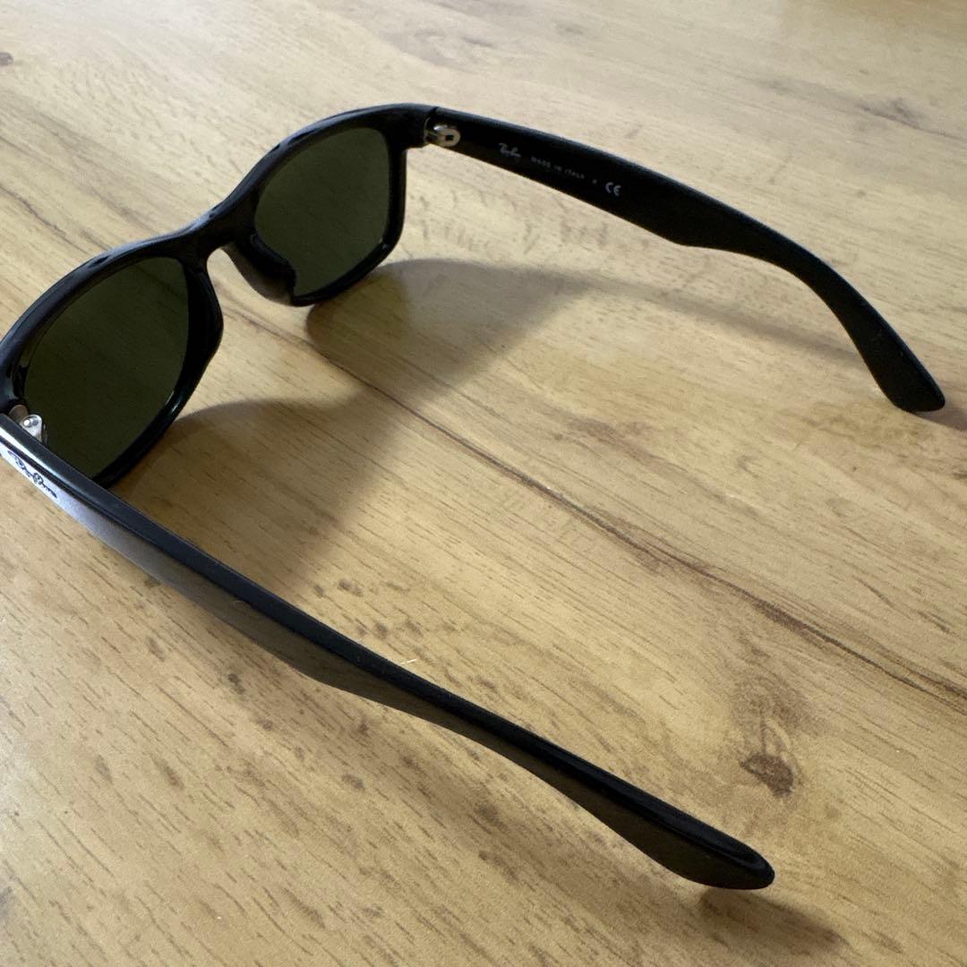 美品　レイバン サングラス RB2132-F NEW WAYFARER 901L