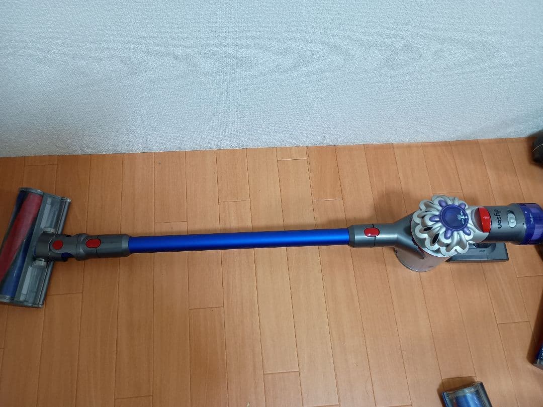 ダイソン V8 コードレスクリーナー SV25　分解洗浄品