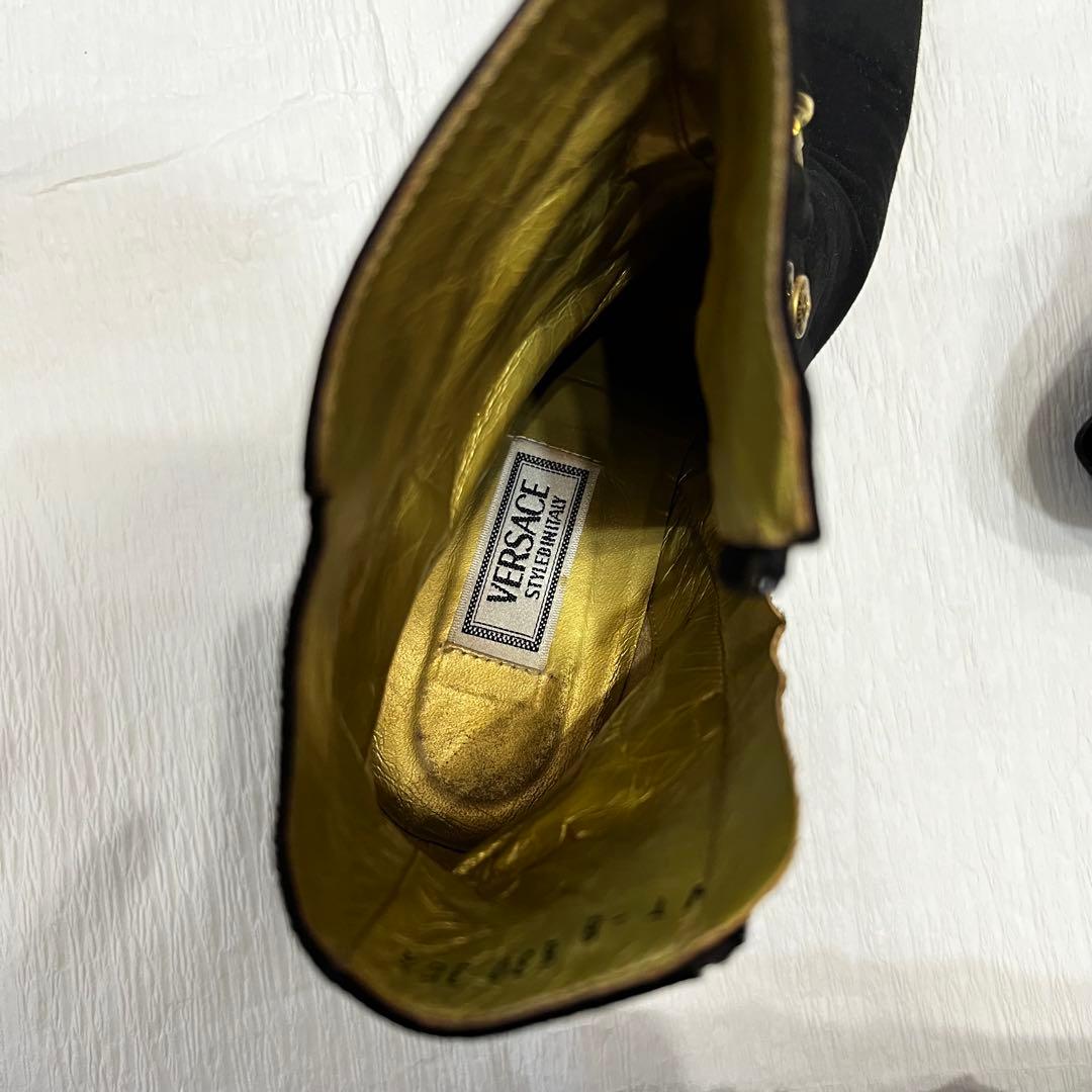 VERSACE ブラックショートブーツ スエード