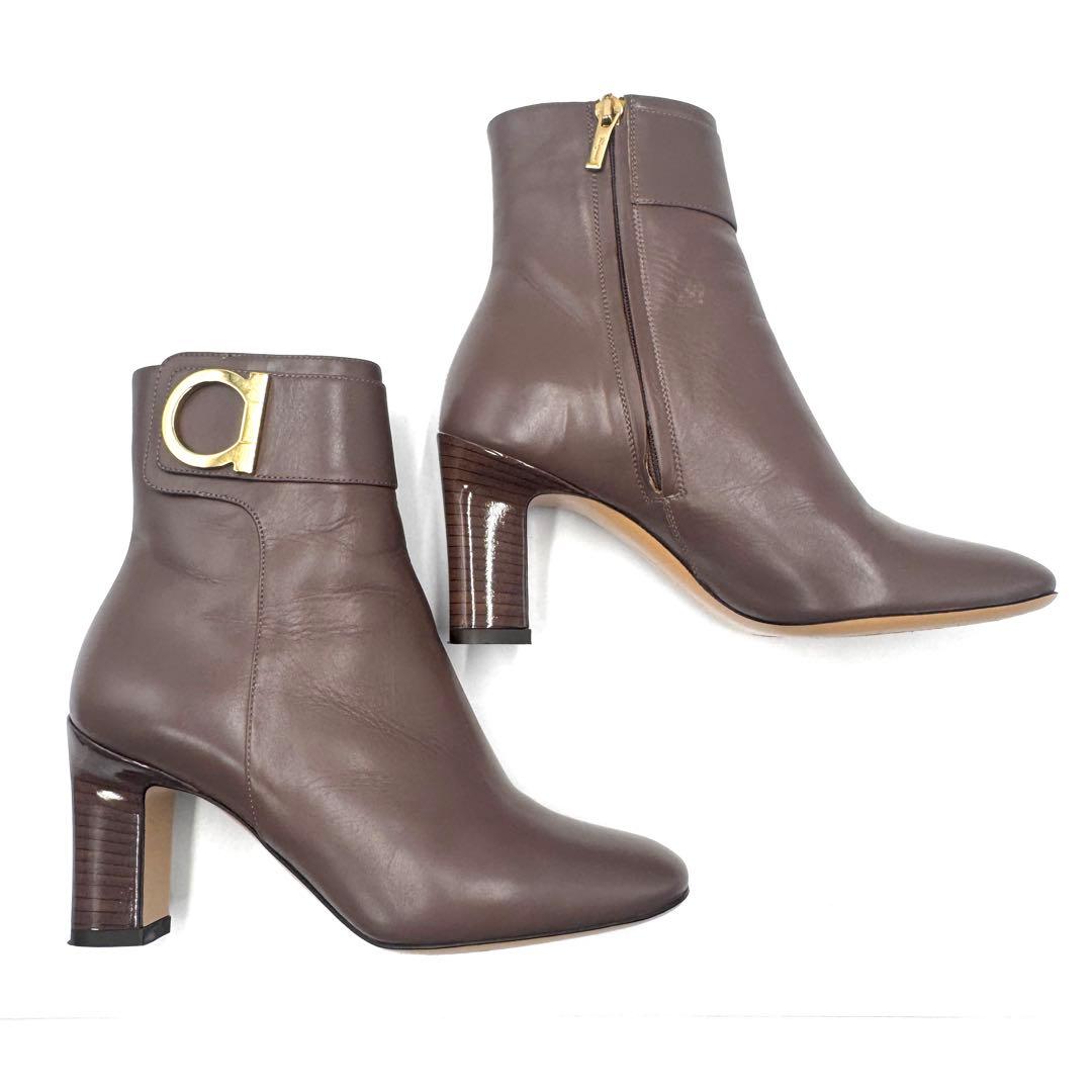 【極美品】Ferragamo ショートブーツ ガンチーニ ブラウン系 22cm