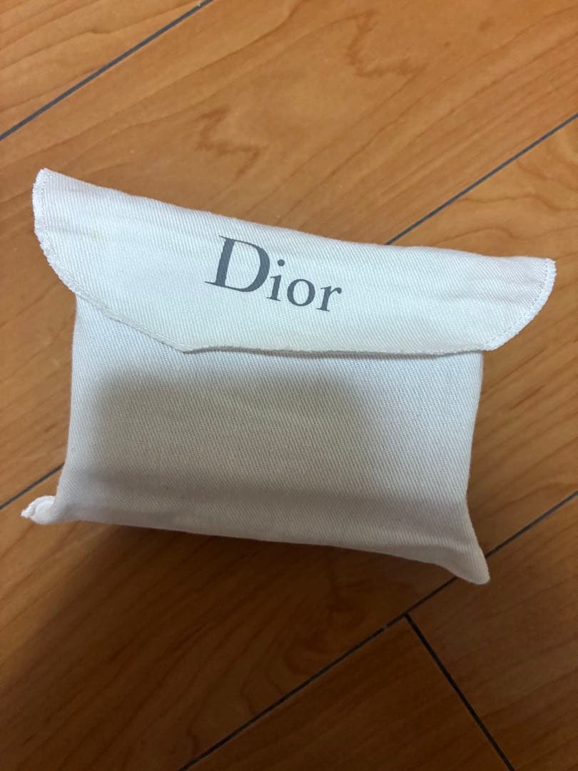 Lady Dior Lotus ウォレット　カナージュパテントカーフスキン　財布