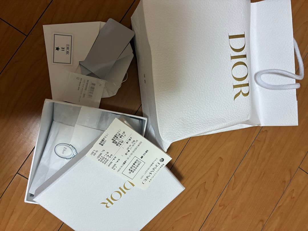 Lady Dior Lotus ウォレット　カナージュパテントカーフスキン　財布