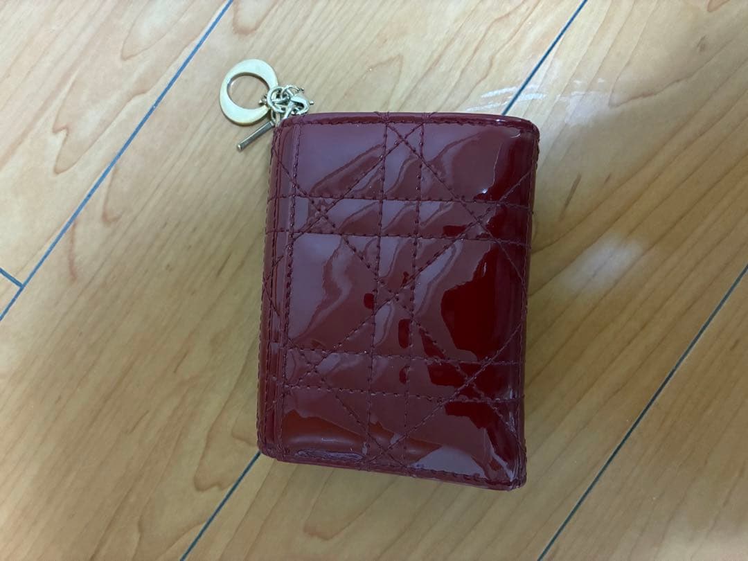 Lady Dior Lotus ウォレット　カナージュパテントカーフスキン　財布