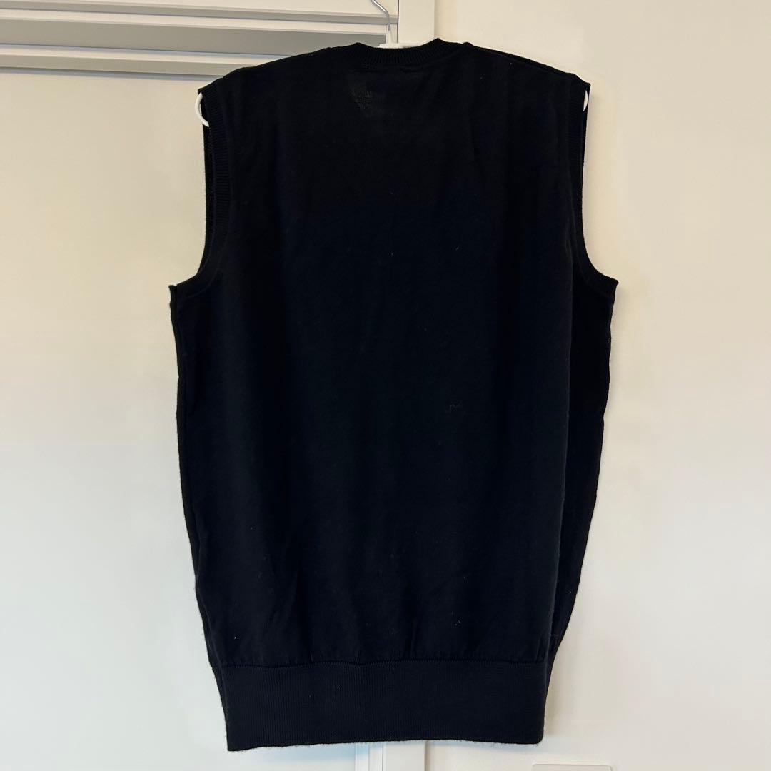 【新品タグ付】LACOSTE ウールニットベスト　黒