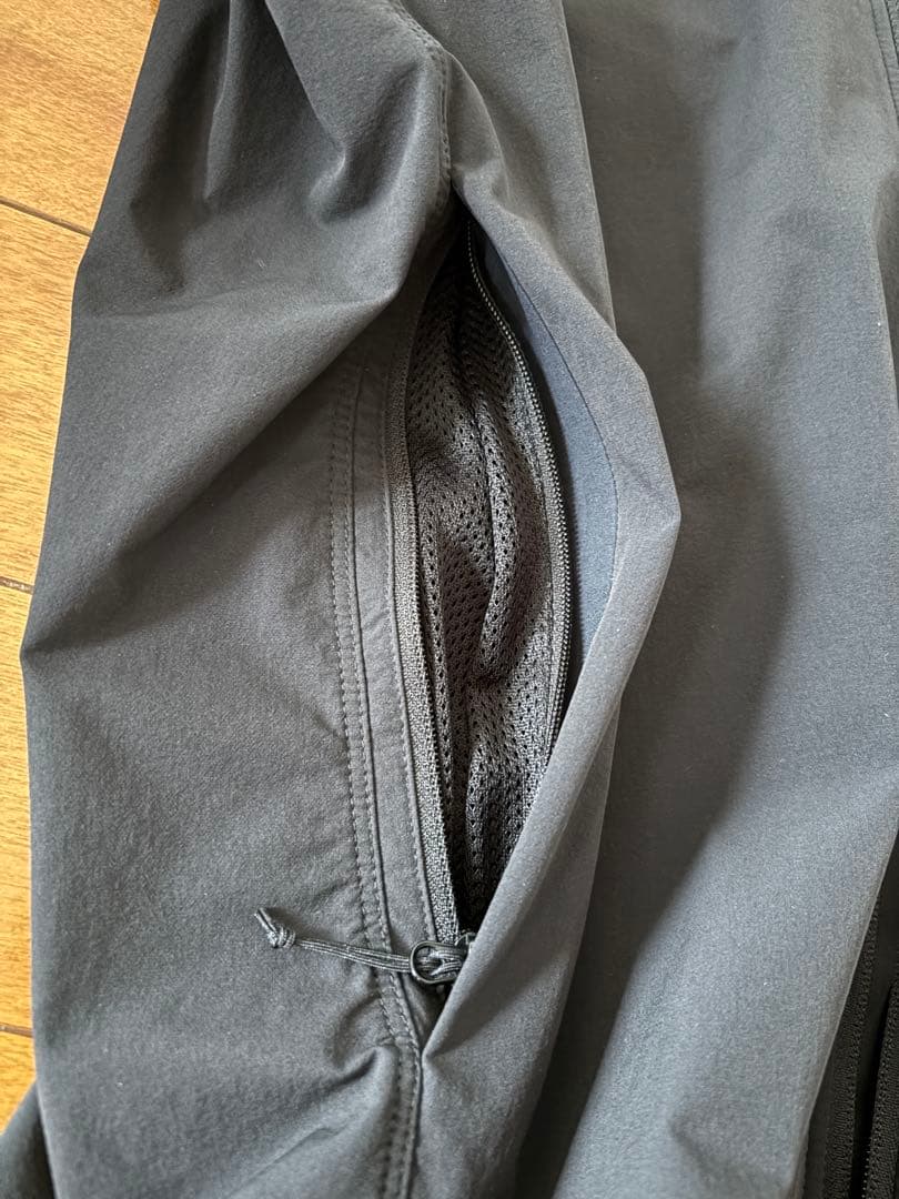 ARC'TERYX ガンマライトウェイトジャケット men's S ブラック
