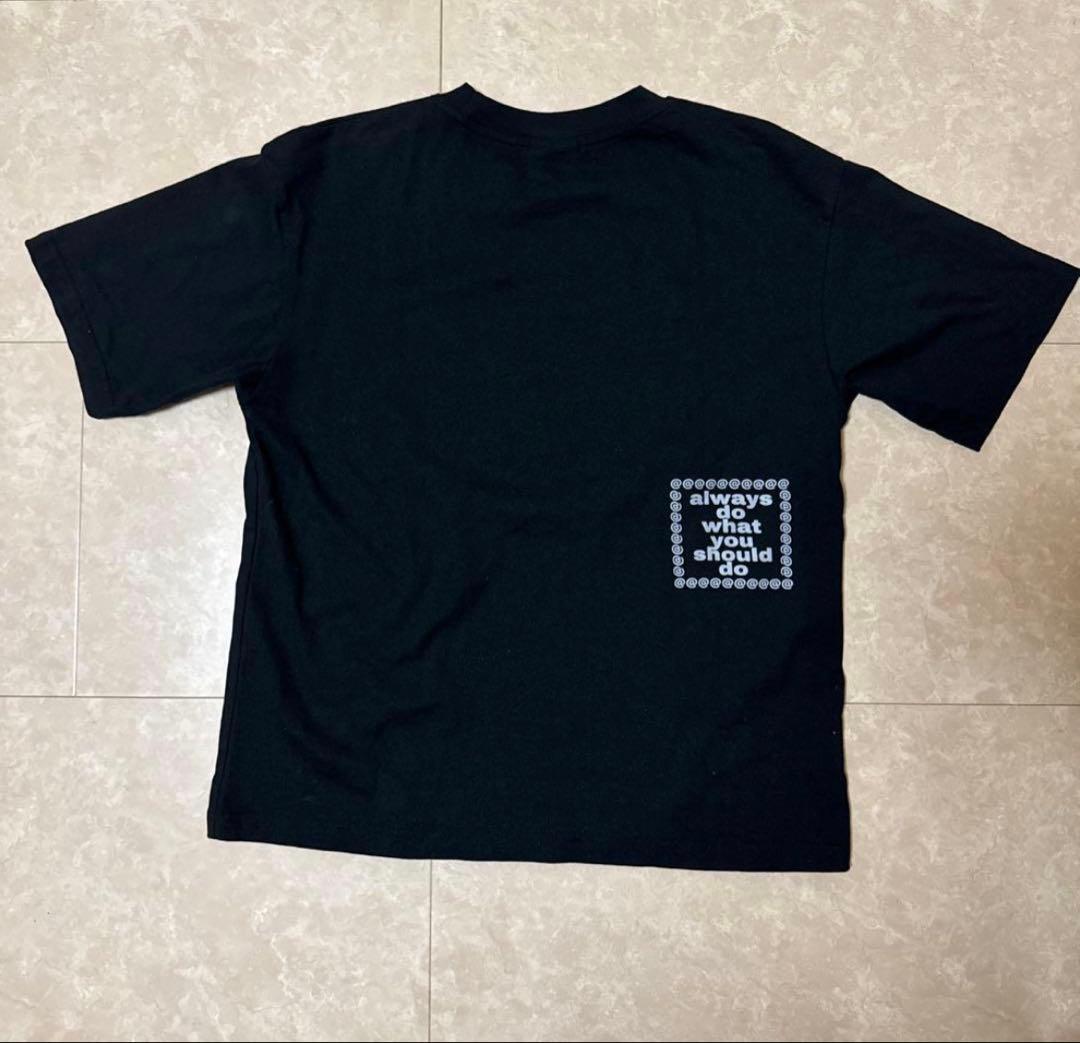 always黒Tシャツ