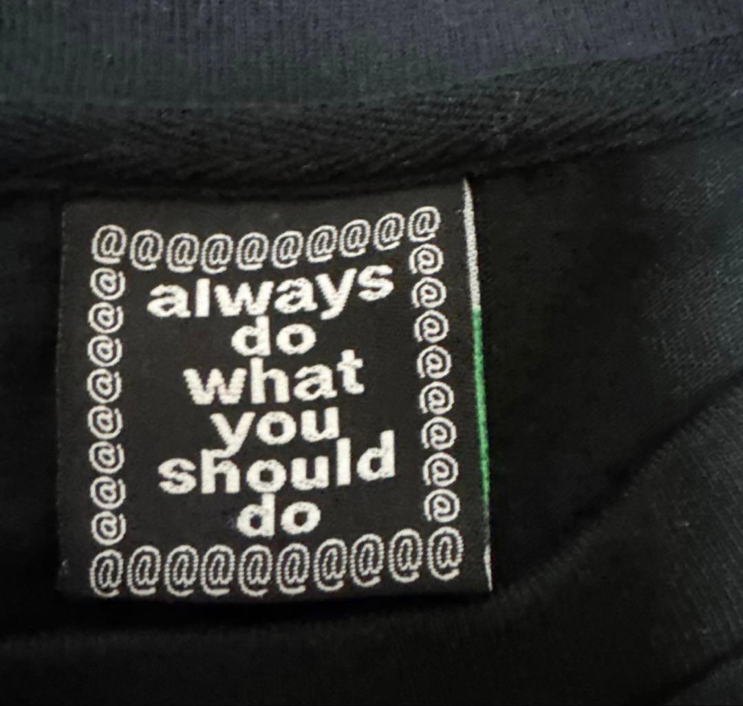always黒Tシャツ