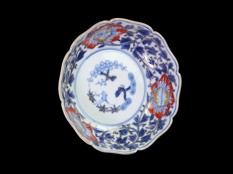 大聖寺伊万里　染錦　牡丹に葉唐草の図　輪花膾皿　F412AS-DBp