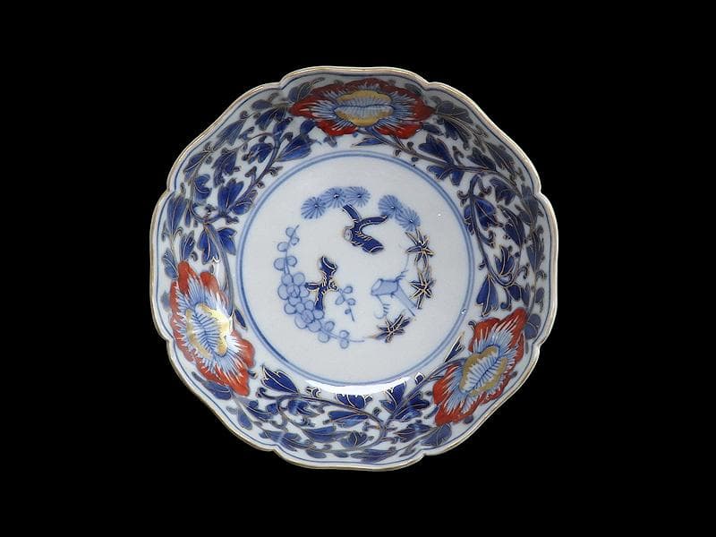 大聖寺伊万里　染錦　牡丹に葉唐草の図　輪花膾皿　F412AS-DBp