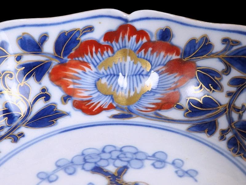大聖寺伊万里　染錦　牡丹に葉唐草の図　輪花膾皿　F412AS-DBp