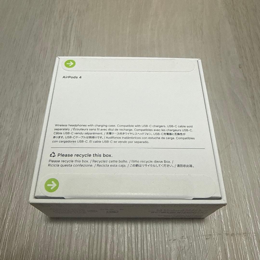 新品未開封　Apple AirPods 4