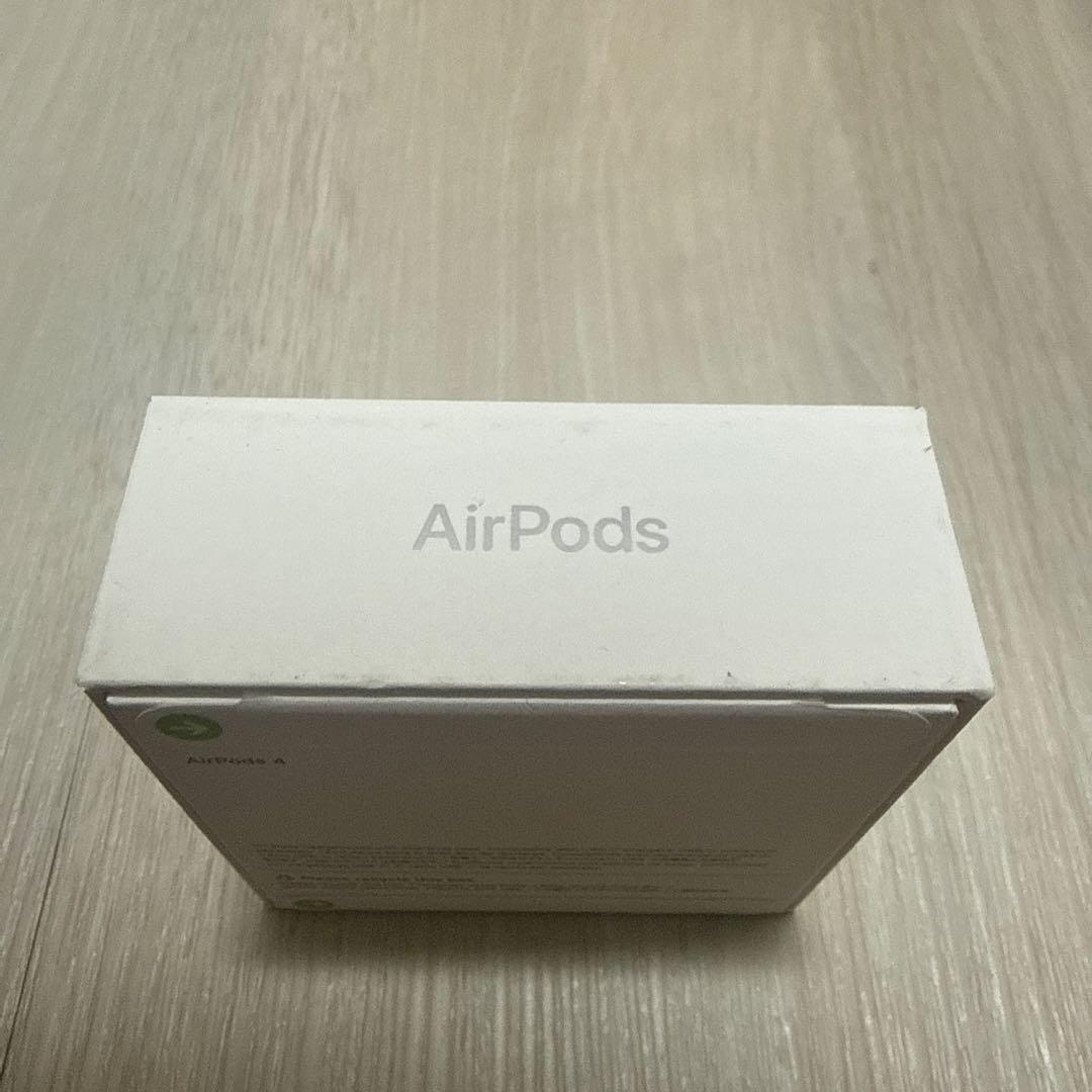 新品未開封　Apple AirPods 4