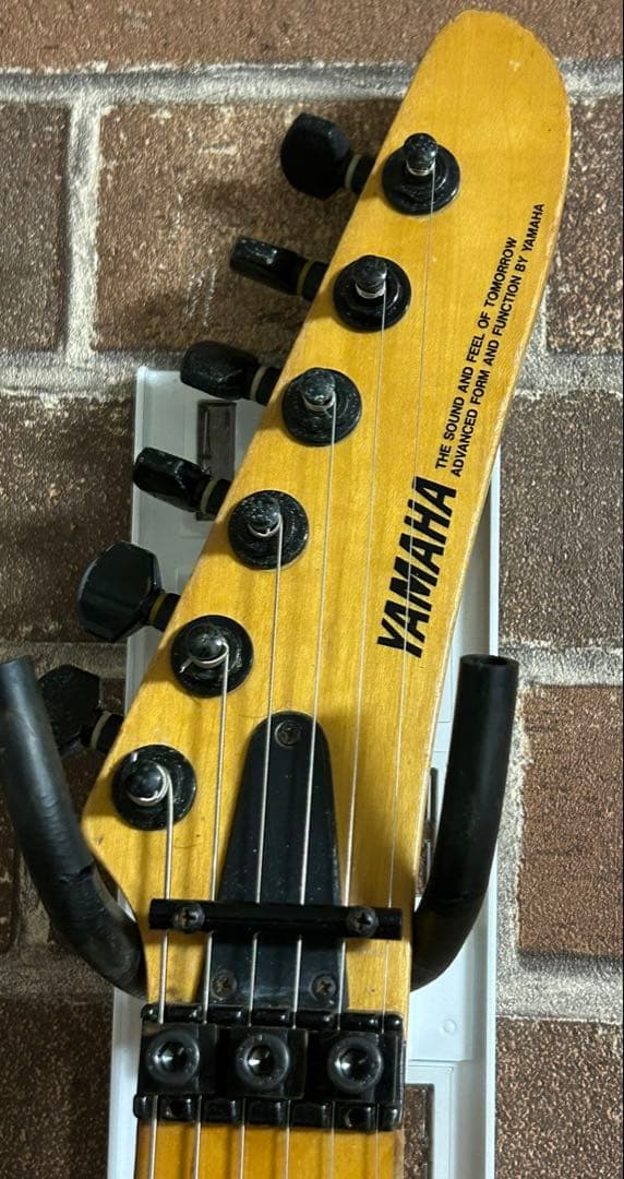 プ*ノ様 B’z松本孝弘さんモデルYAMAHA　MG-M ll ネオンカラー