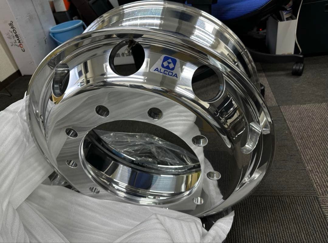 新品未使用アルコア22.5×7.50 23インチ クロームホイール 18M953