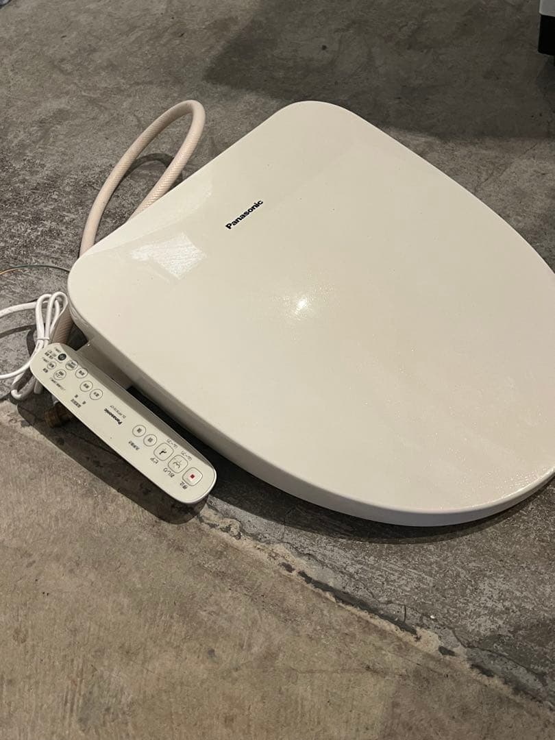 T*m様 美品⭐️Panasoniパナソニック　ウォシュレット　温水洗浄便座　2
