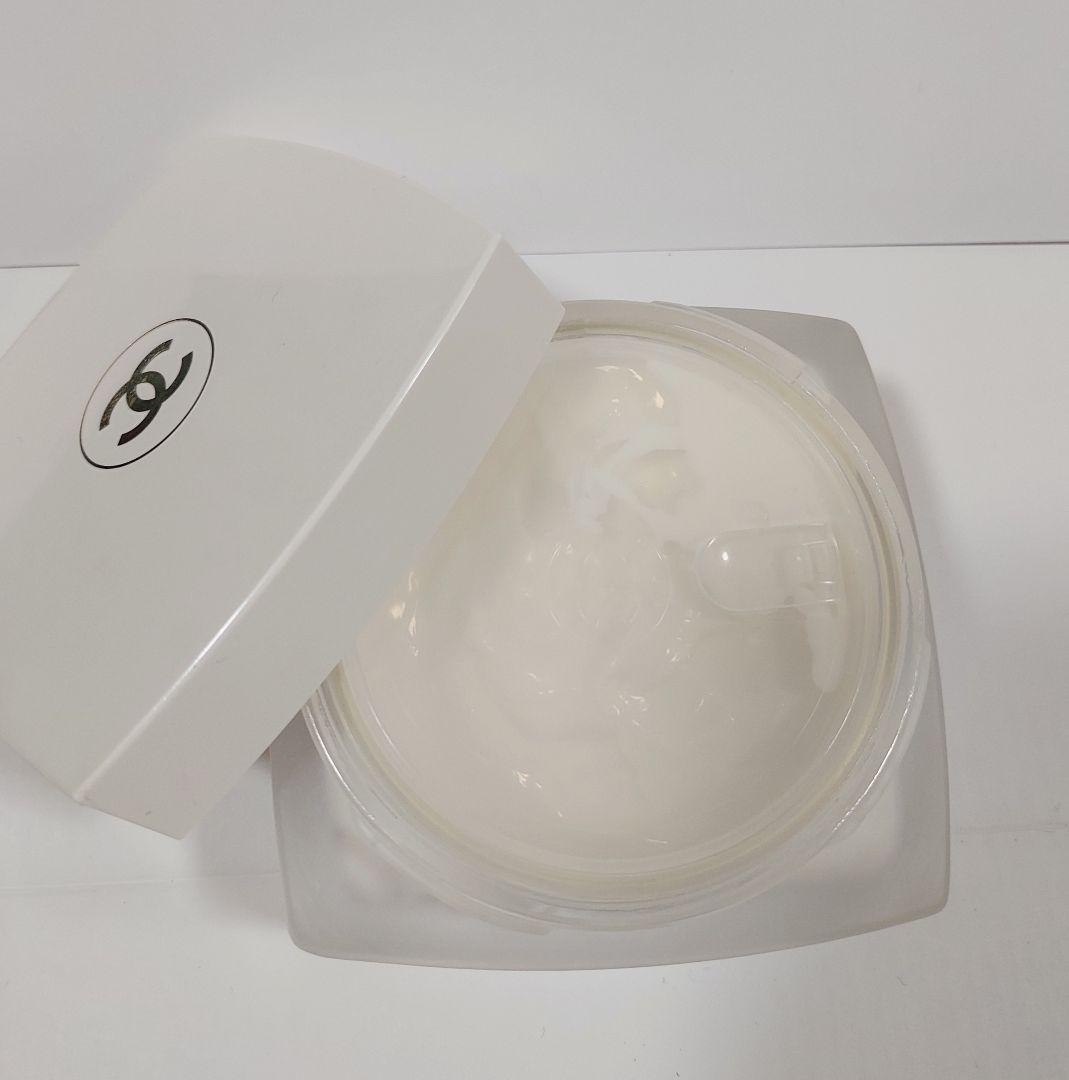 CHANEL ココ マドモアゼル フレッシュ ボディクリーム 150g