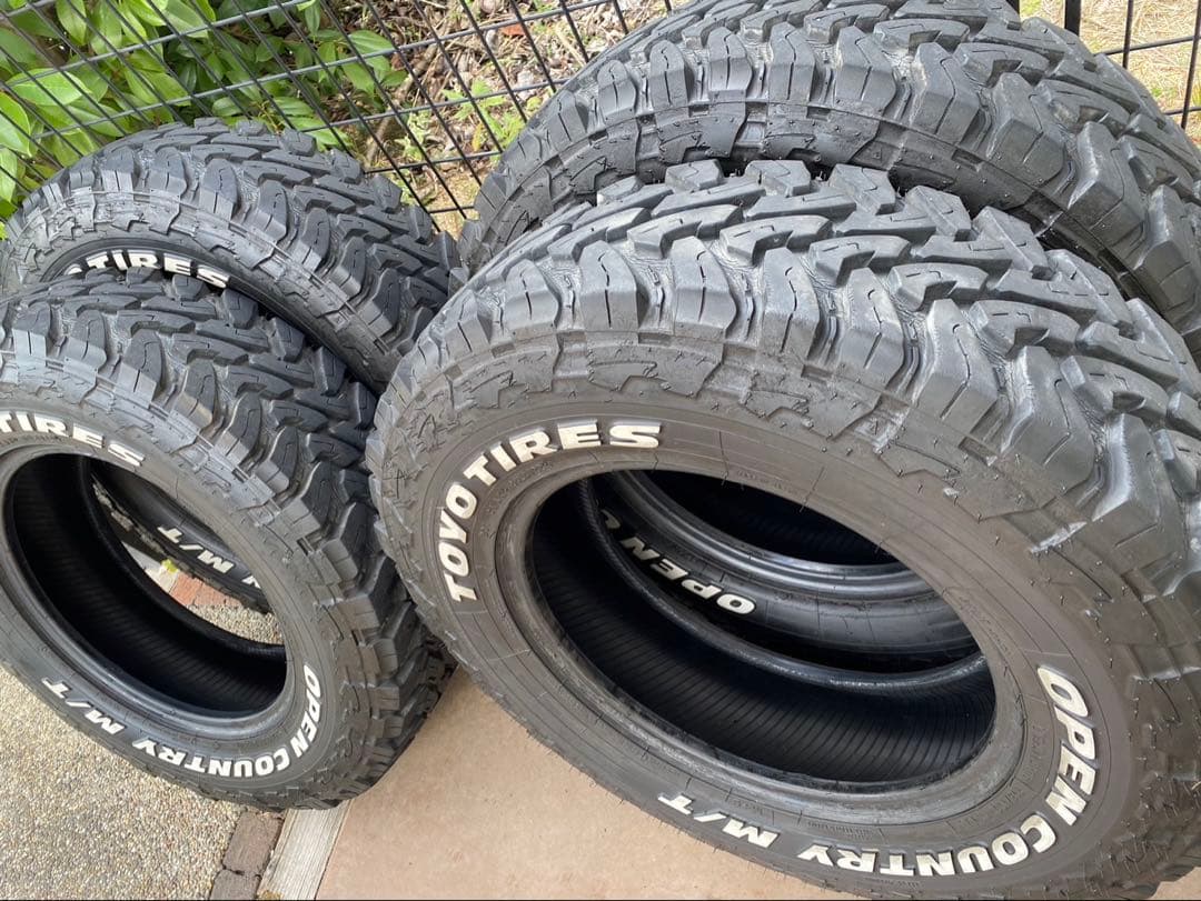 TOYO TIRES オープンカントリー M/T 16インチ225/75/R16
