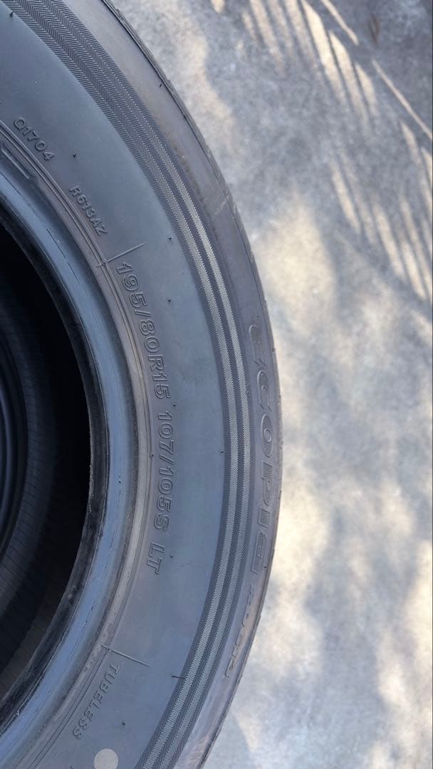 バリ溝! 195/80R15 BRIDGESTONE エコピア ハイエース