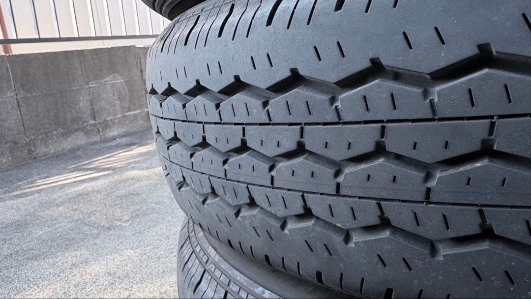 バリ溝! 195/80R15 BRIDGESTONE エコピア ハイエース