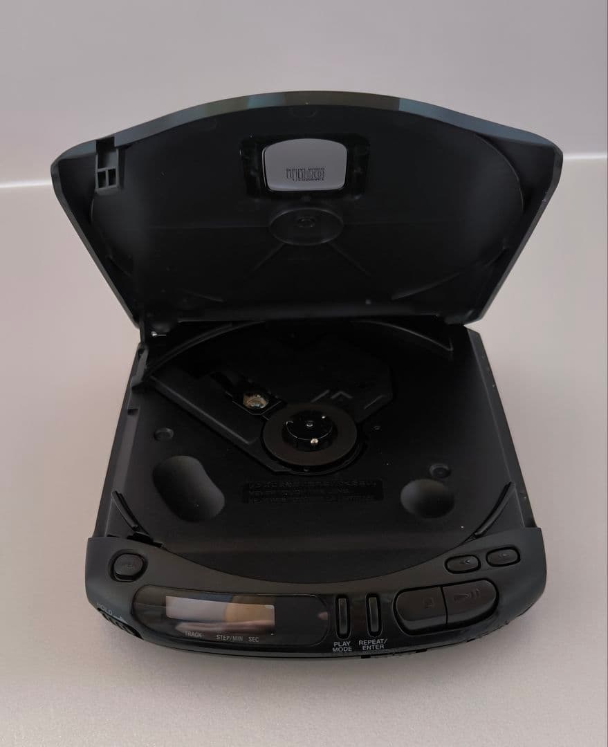 SONY Discman D-135 ポータブルCDプレーヤー 元箱入り