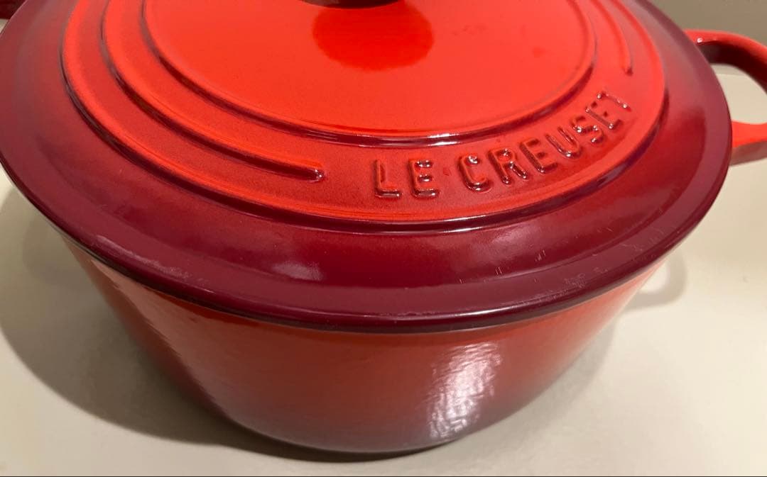 ル・クルーゼ　Le Creuset ココットロンド 22cm オレンジ IH対応