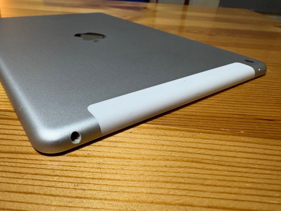 h*o様 iPad第7世代 128GB シルバー Wi-Fi＋Cellularモ