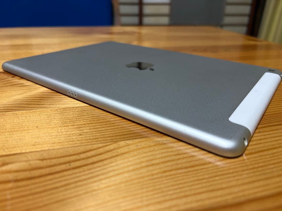 h*o様 iPad第7世代 128GB シルバー Wi-Fi＋Cellularモ