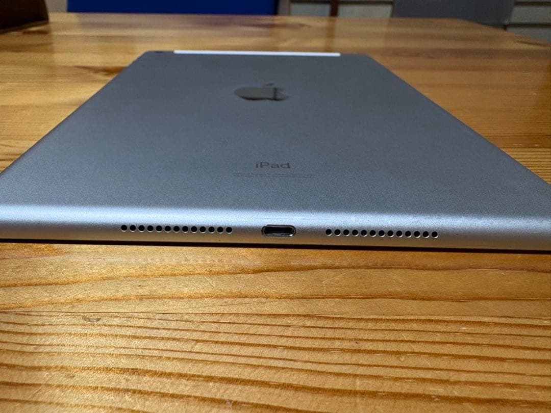 h*o様 iPad第7世代 128GB シルバー Wi-Fi＋Cellularモ