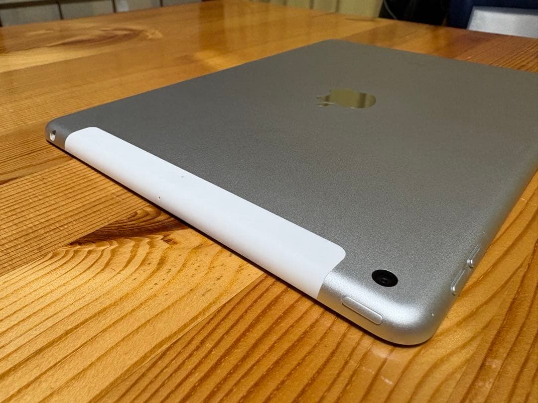 h*o様 iPad第7世代 128GB シルバー Wi-Fi＋Cellularモ