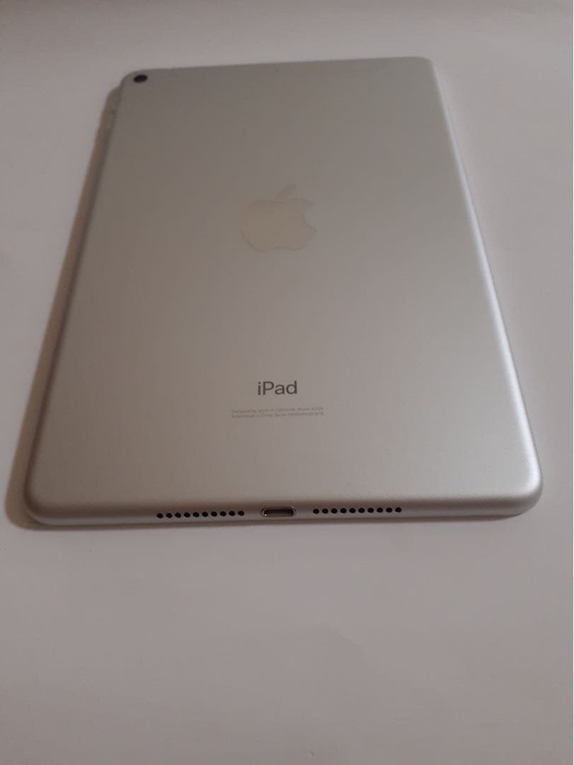 iPad mini5 第五世代 64GB シルバー Wi-Fi+cellular