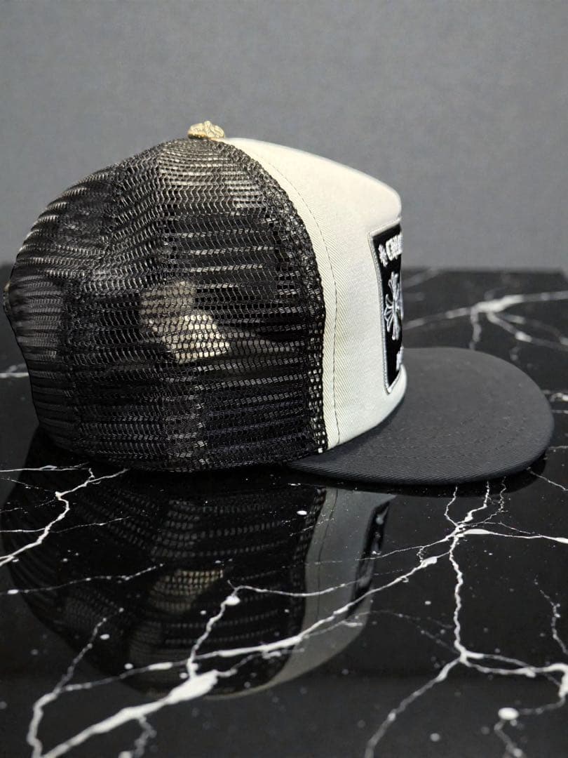 【値段交渉可能】新品、早い者勝ち！CHROME HEARTS トラッカーキャップ