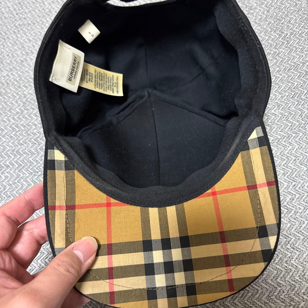BURBERRY ロゴ刺繍 ブラックキャップ