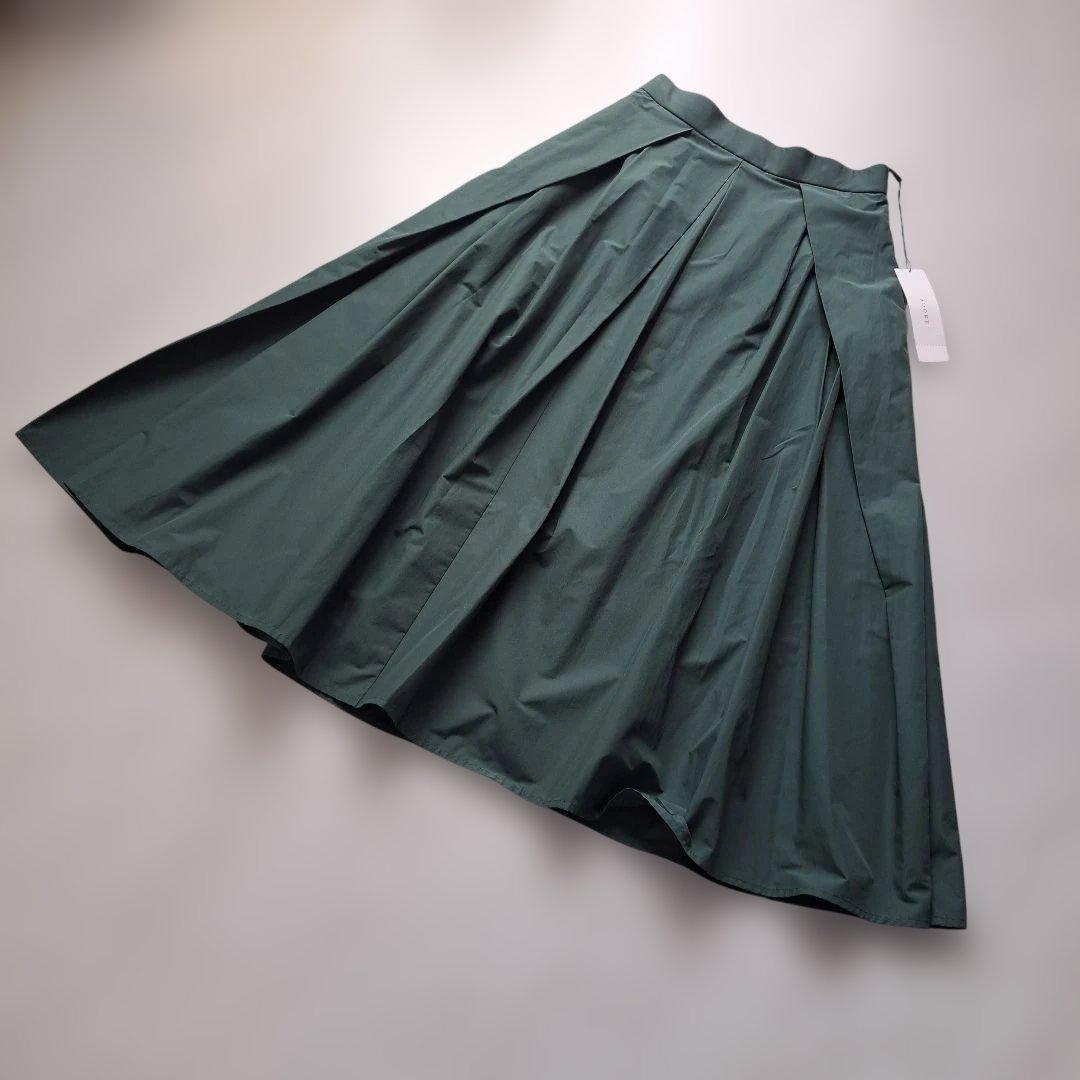 新品タグ付●アドーアADORE●パウダータッチタフタスカート¥39600ルフィル
