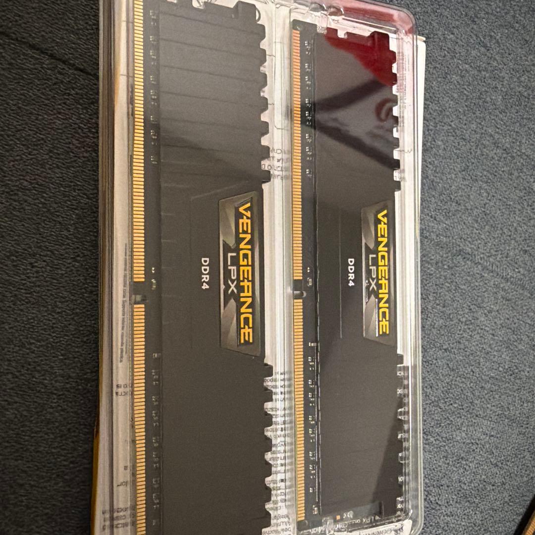グラフィックボード・グラボ・ビデオカード Corsair Vengeance LPX 16GB DDR4