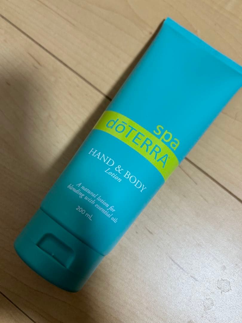 J*O様 新品未開封　doTERRA ドテラハンド＆ボディローション　オイル2本
