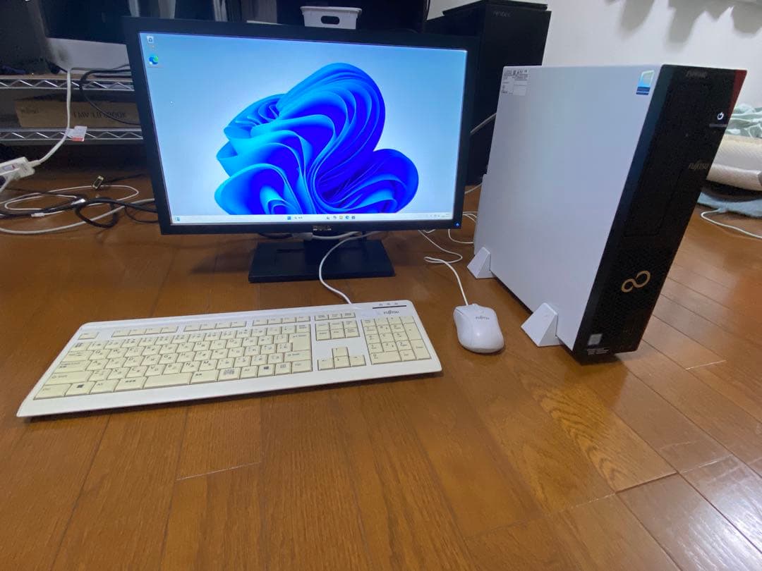 Fujitsu デスクトップパソコン　フルセット