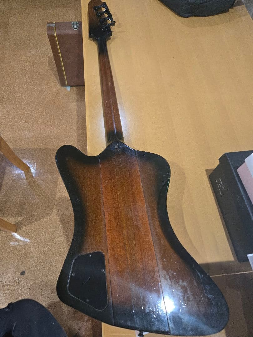 ギブソンサンダーバード （97年製中古）ケース有