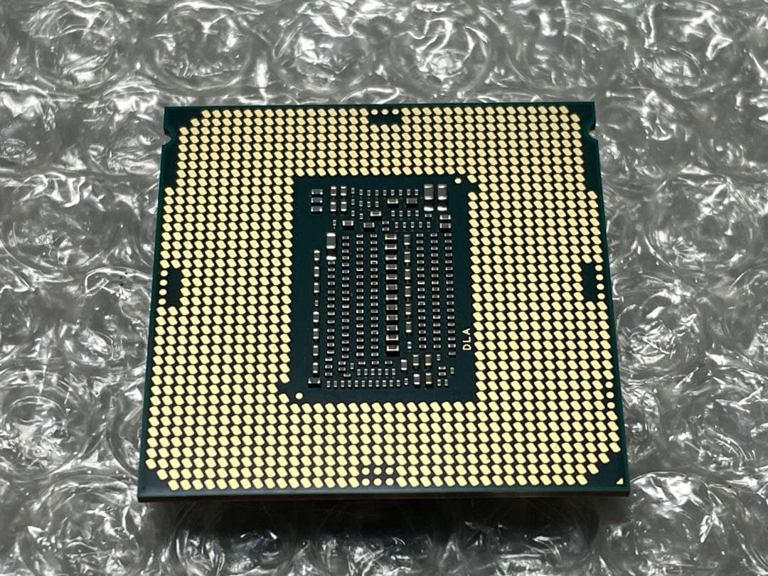 インテル　CORE i7 9700K