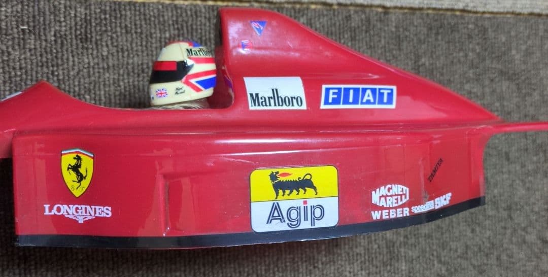 タミヤラジコン　フェラーリ　F102