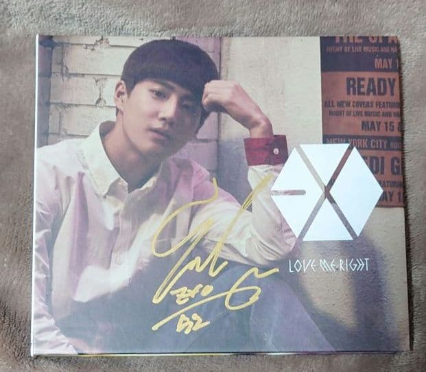 Love Me Right～romantic universe～ 直筆サイン入り