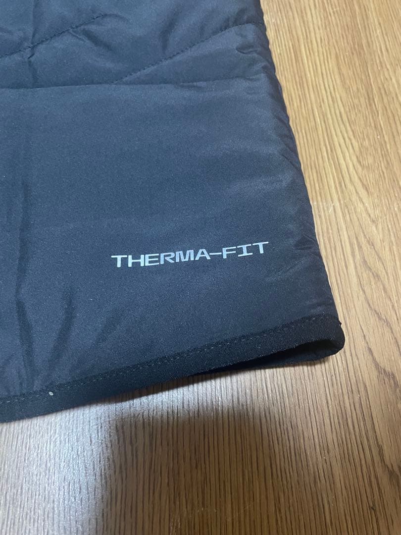 新品ナイキ　ランニングベスト　メンズ　ブラック　Therma-FIT M