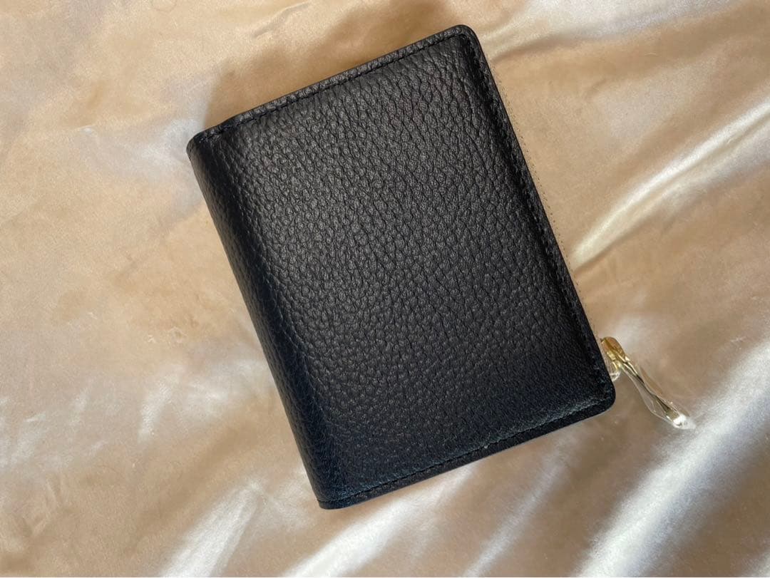 お値下げしました！！美品russet ブラックレザー 二つ折り財布