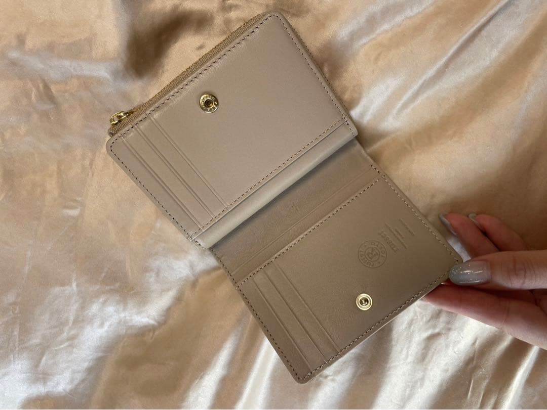 お値下げしました！！美品russet ブラックレザー 二つ折り財布
