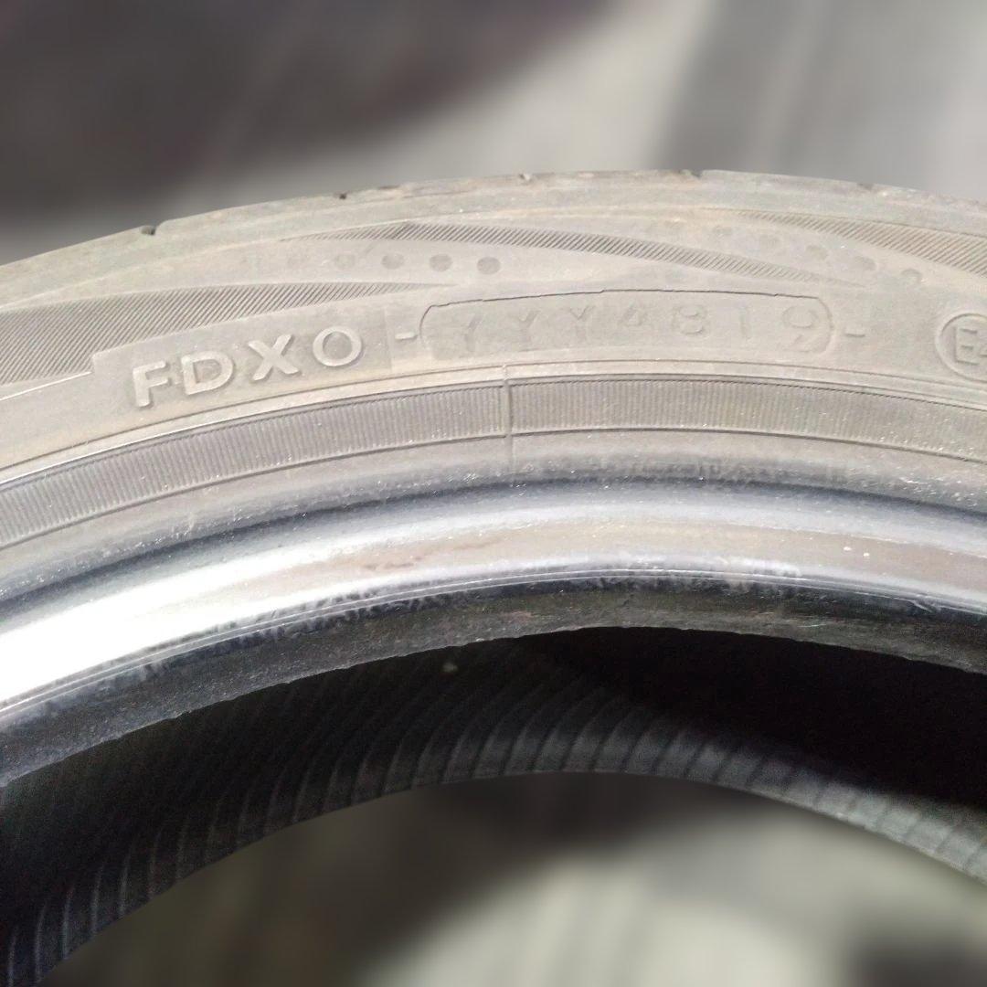 （送料無料）YOKOHAMA BluEarthRV-02　215/45R18