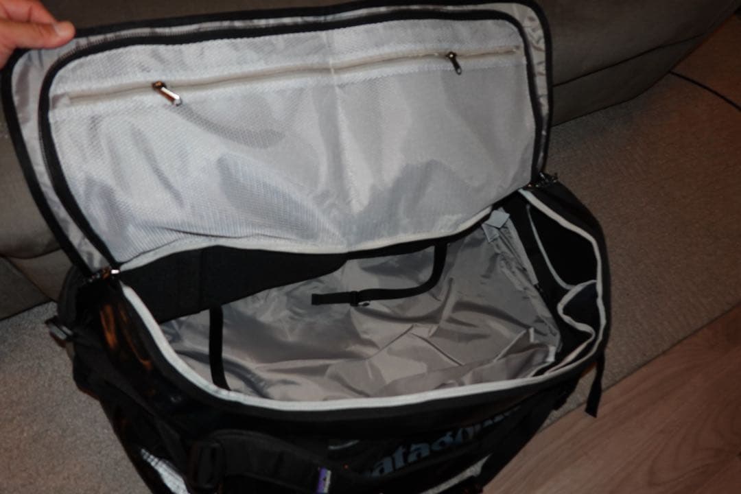 ヨ*ー様 patagonia⭐️Black hole duffel 70L⭐️新
