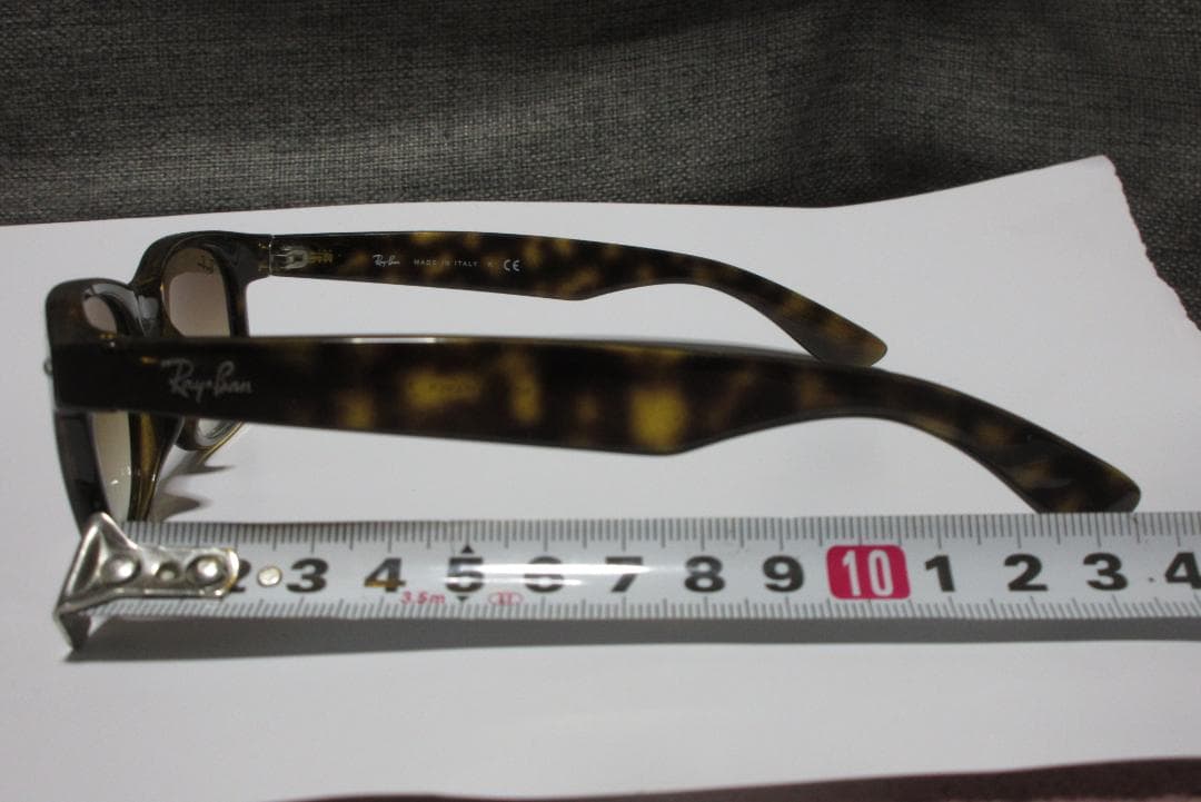y*i様 Ray-Ban RB2132-F NEW WAYFARER　ケース付き