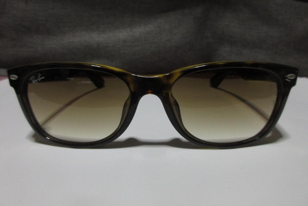 y*i様 Ray-Ban RB2132-F NEW WAYFARER　ケース付き