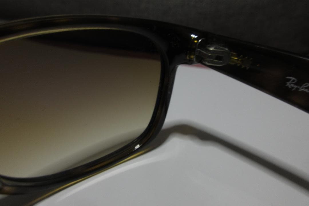 y*i様 Ray-Ban RB2132-F NEW WAYFARER　ケース付き